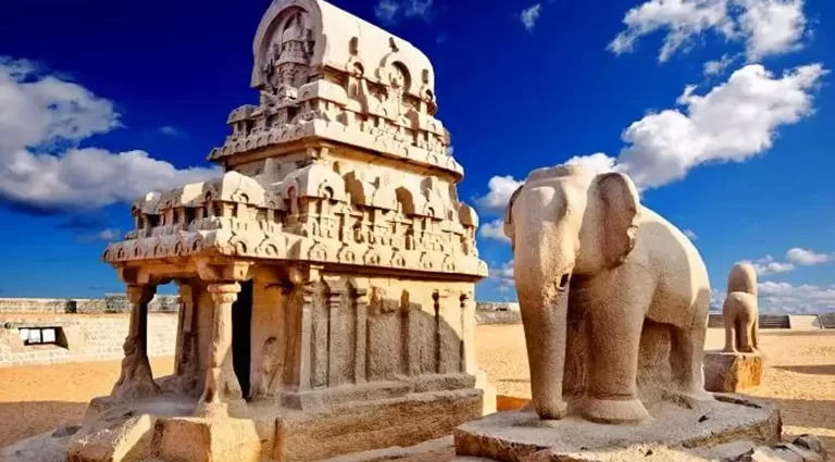 Kerala Houseboat & Jungle Safari Tour Package